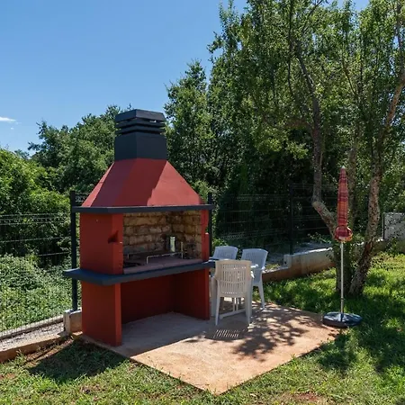 Petricija With Garden Appartement