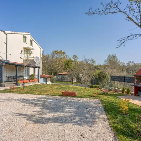 Apartman Petricija With Garden Poreč