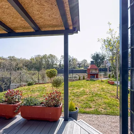 Apartman Petricija With Garden *