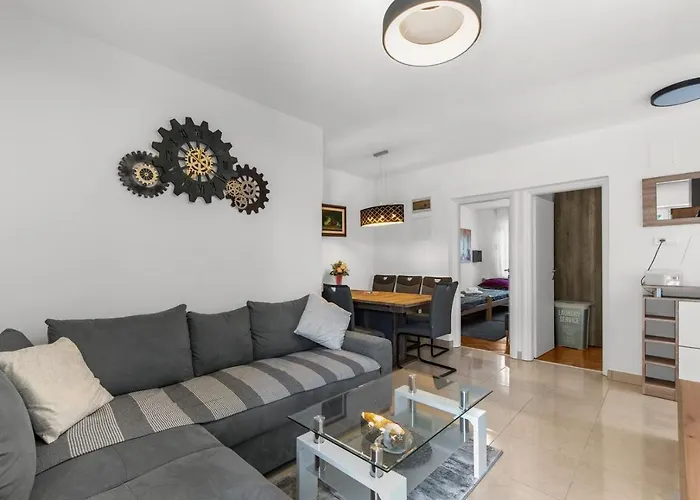 Apartman Petricija With Garden